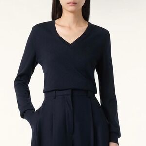 Loro Piana 100% Cashmere Piuma V Neck Sweater in Navy Blue SZ 42 Quiet Luxury